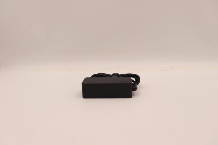 Lenovo Adaptador AC USB-C 45W con 3 Puertos, Soporta Múltiples Voltajes (20V/15V/9V/5V) para Laptops y Tablets