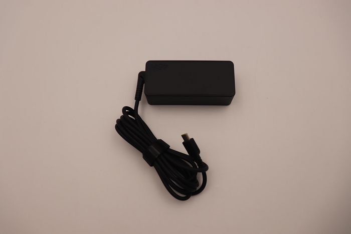 Lenovo Adaptador AC USB-C 45W con 3 Puertos, Soporta Múltiples Voltajes (20V/15V/9V/5V) para Laptops y Tablets