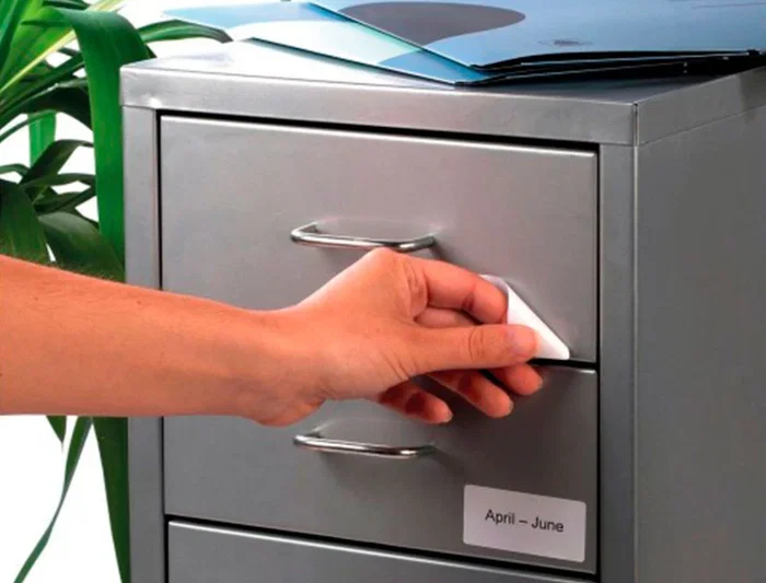 Avery Etiqueta Adhesiva Blanca Removible para Láser e Ink-jet 63,5x29,6 mm Caja 675 Unidades