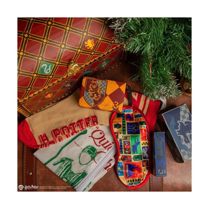 Cinereplicas Calendario de Adviento Quidditch Harry Potter - 24 Sorpresas con Llaveros, Pines, Figuras Coleccionables y Accesorios Mágicos