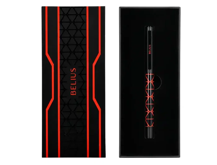Belius Legacy Boligrafo Aluminio Diseño Triángulo Rojo Cuerpo Negro Tinta Azul Caja Diseño