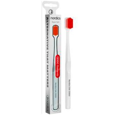 NORDICS ORAL CARE Cepillo Dental Super Soft Silk 12.000 Blanco/Rojo Cerdas Ultra Suaves para Encías Sensibles con Mango Ergonómico PLA Envase Sostenible NORDICS ORAL CARE Cepillo Dental Super Soft Silk 12.000 Blanco/Rojo Cerdas Ultra Suaves para Encías Sensibles con Mango Ergonómico PLA Envase Sostenible