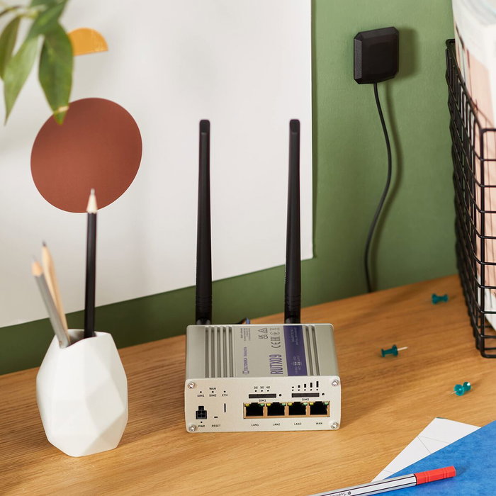 Router Teltonika RUTX09 Blanco Aluminio USB 2.0 RJ45 Ethernet LAN USB x 3 USB x 1 Wi-Fi