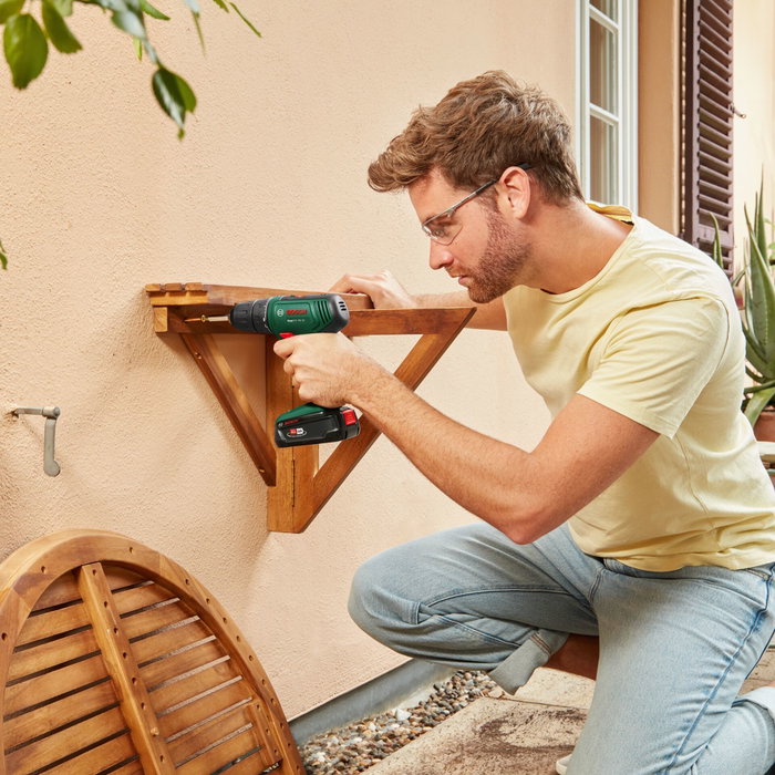 Bosch EasyDrill 18V-40 Taladro de destornillador con 2 baterías de 2.0Ah y cargador Bosch EasyDrill 18V-40 Taladro de destornillador con 2 baterías de 2.0Ah y cargador