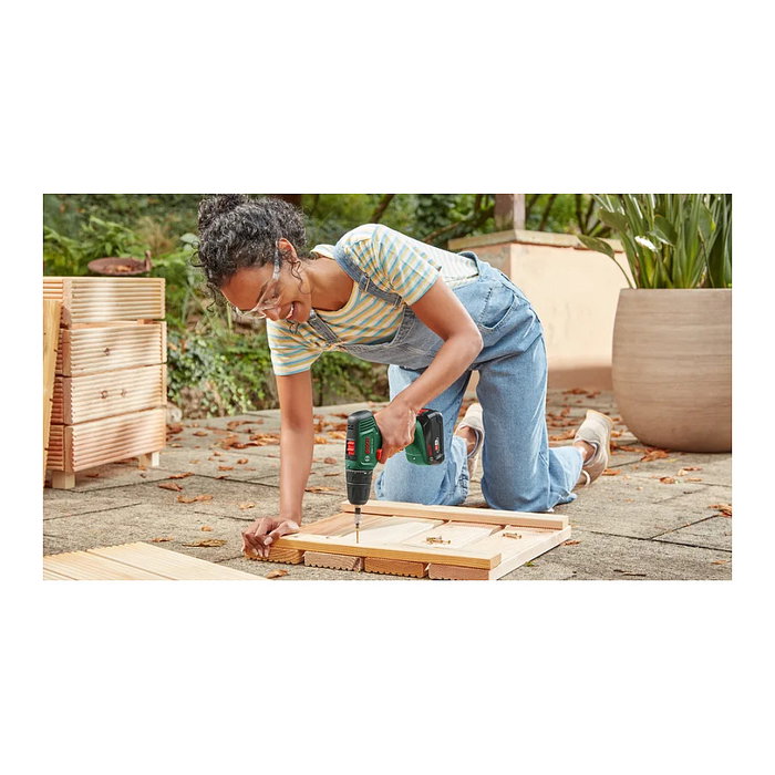 Bosch EasyDrill 18V-40 con 2 baterías de 2.0 Ah y cargador