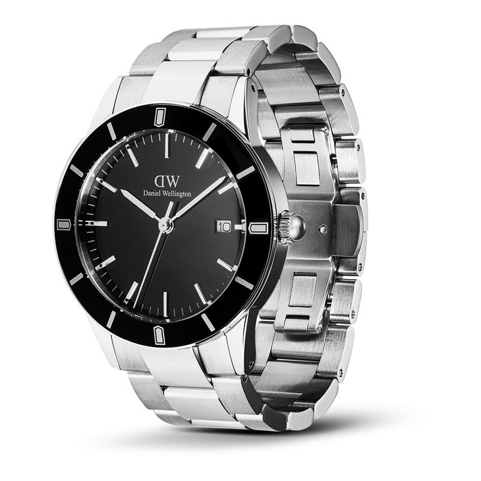 Daniel Wellington DW00100822 con correa de acero gris y esfera negra