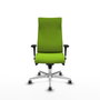 Sillón Albacete con mecanismo Sincro tapizada con Similpiel color Pistacho. Equipado con Base aluminio, Brazos 1D y Ruedas 65 mm parqué