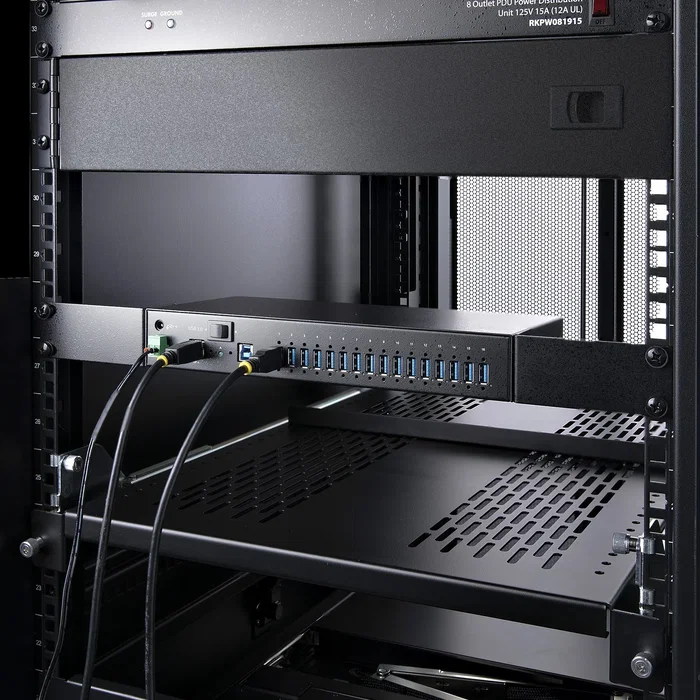 StarTech.com Hub Industrial USB 3.0 de 16 Puertos - Carcasa Metálica, 5 Gbps, Montaje Rack/DIN/Pared, 160W, Compatible con BC 1.2 - Para Entornos Exigentes