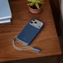 Beats Kickstand Case con MagSafe y Control de Cámara para Apple iPhone 17 Pro Max - Funda Protectora con Soporte Integrado, Azul Bedrock (MGTR4LL/A)