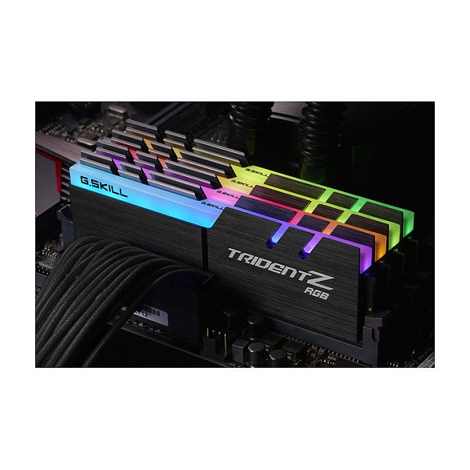 G.Skill F4-3200C16Q-64GTZR Memoria RAM DDR4 RGB 64GB (4x16GB) 3200MHz CL16 Trident Z