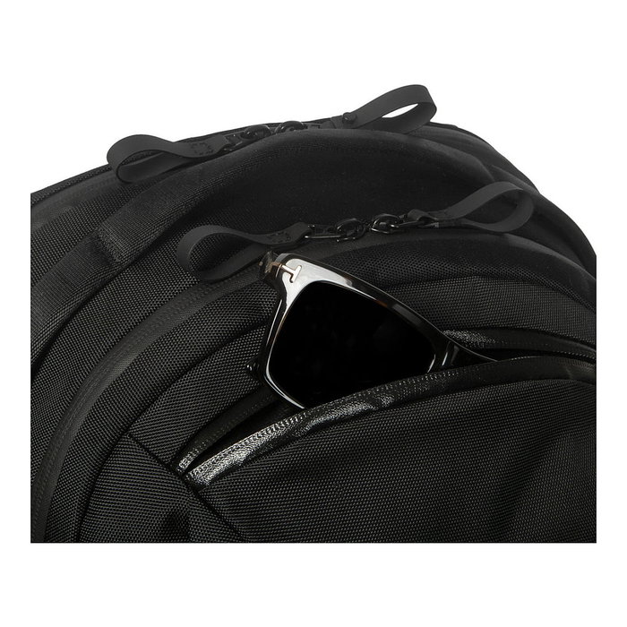 Targus HyperPack - Mochila para portátil Unisex de 16", 21 Litros, 3 Compartimentos, Resistente a la Abrasión, Negro