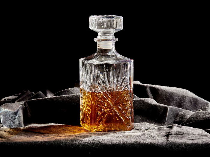 Vivalto Licorera Tallada Rombos 900 ml 9 x 23.5 x 9 cm Vidrio Transparente (Set de 12)