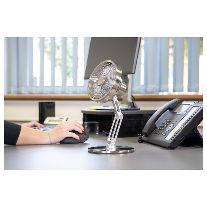 Unold Steel Flex 86705 Ventilador de Mesa Recargable, Cromo, 14 cm, 4 W, 12 h de Autonomía