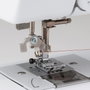 Brother CS10s Máquina de coser electrónica Blanco y rojo