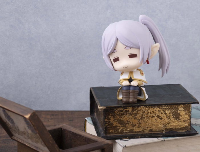 Megahouse Frieren: Beyond Journey's End Estatuas PVC Look Up Droopy Face Ver. & Himmel 11 cm