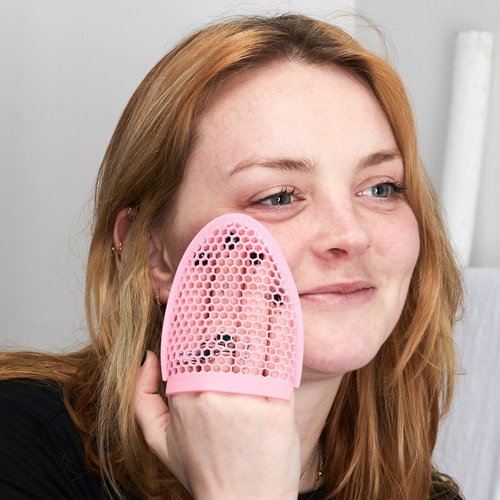 Cosmetic Club Guante Exfoliante Facial para Limpieza Profunda y Eliminación de Maquillaje, Recupera Suavidad y Frescura