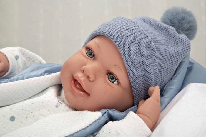 Muñecas Arias Muñeca Elegance Adi Azul con Mochila, Muñeco de Peso de 45 cm para Niñas desde 3 Años Muñecas Arias Muñeca Elegance Adi Azul con Mochila, Muñeco de Peso de 45 cm para Niñas desde 3 Años