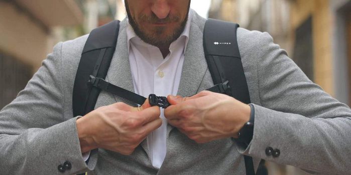 Hyper HyperPack Pro con Módulo de Localización Compatible con Apple Find My, Mochila Antirrobo y Resistente al Agua para Profesionales Creativos