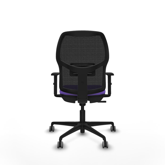 Silla de oficina Alfera con mecanismo Sincro tapizada con Tela color Lila y malla color Negro. Equipada con lumbar 1D, Brazos 1D y Ruedas 65 mm parqué Silla de oficina Alfera con mecanismo Sincro tapizada con Tela color Lila y malla color Negro. Equipada con lumbar 1D, Brazos 1D y Ruedas 65 mm parqué