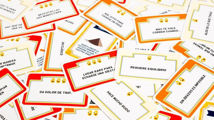 Tranjis Games - Juego de Mesa Patata! Variedad Party, Juego de Cartas para Fiestas y Reuniones, 2+ Jugadores, a Partir de 10 Años