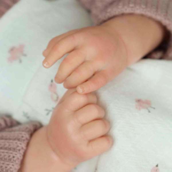 Muñecas Arias Muñeca Reborn Arias Yara Rosa 40 cm con Manta - Juguete en español Muñecas Arias Muñeca Reborn Arias Yara Rosa 40 cm con Manta - Juguete en español