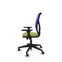 Silla de oficina Motilla con mecanismo Sincro tapizada con Tela color Verde oliva y malla color Azul. Equipada con lumbar 1D, Brazos 3D y Ruedas 65 mm parqué