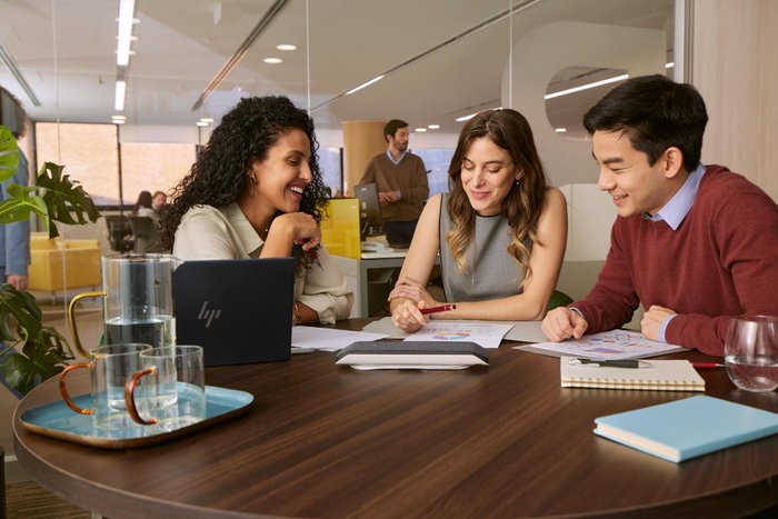 HP Poly Sync 40+M Hands-free Bluetooth Plata