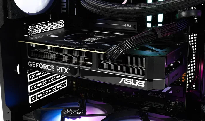 Komputronik Level UP [J08] Ryzen 5 9600X | RTX 5070 | 32GB | 2TB | Windows 11 Home