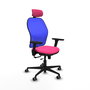 Silla de oficina Jorquera con mecanismo Sincro/Traslack tapizada con Similpiel color Rosa y malla color Azul. Equipada con lumbar 1D, Brazos 3D, Cabecero 2D y Ruedas 65 mm parqué