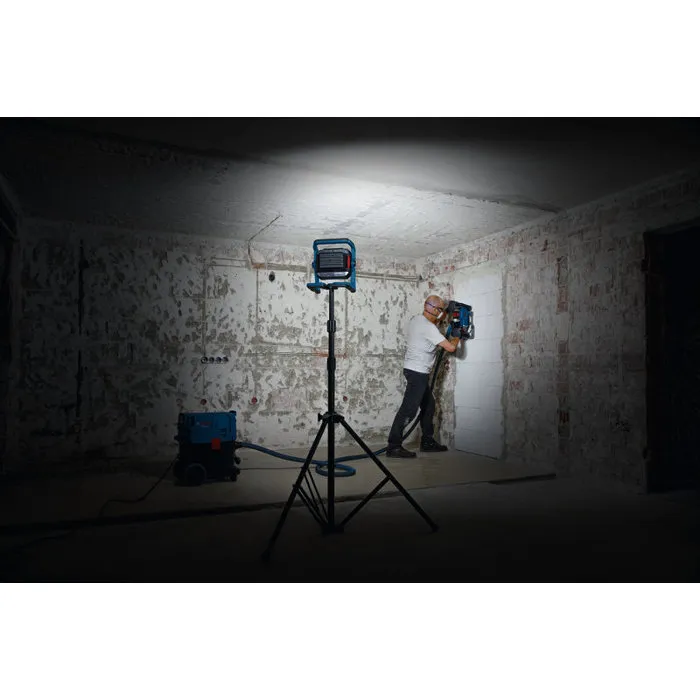 Bosch Professional Linterna de trabajo inalámbrica GLI 18V-5000, 5000 lm, 18V (batería y cargador no incluidos)