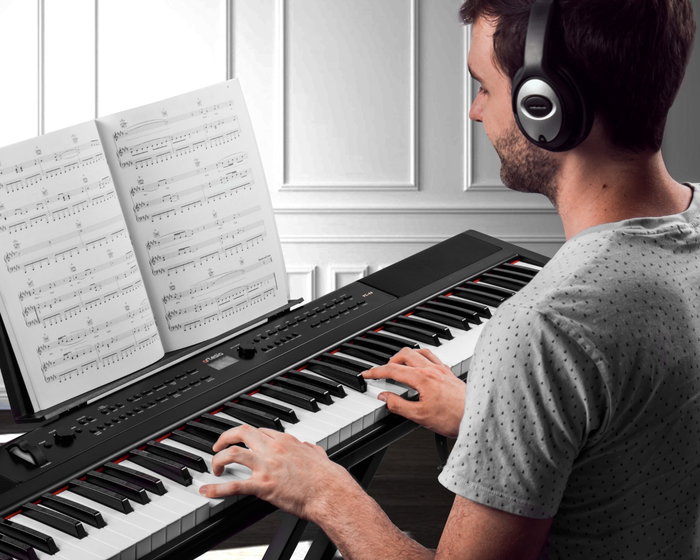 Piano de Escenario Artesia Pe-88 Negro
