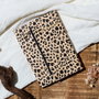 The Concept Factory Libreta con Estuche Estampado Leopardo