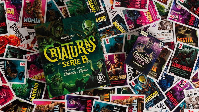 Tranjis Games Criaturas de Serie B Expansión I - Juego de Cartas de Deducción y Estrategia en Español para 3-6 Jugadores (10+ Años)