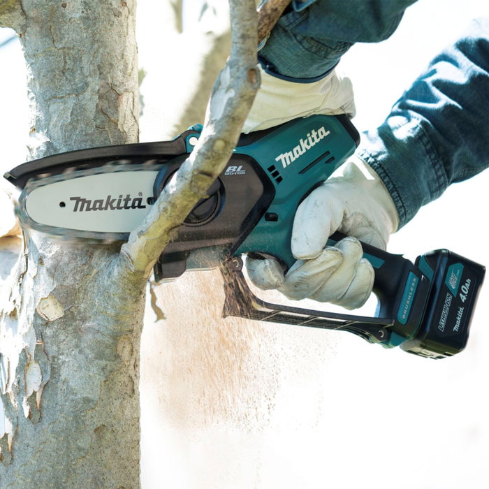 Makita UC100DZ Podadora de ramas inalámbrica 12V