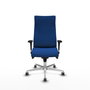 Sillón Albacete con mecanismo Sincro tapizada con Similpiel color Azul. Equipado con Base aluminio, Brazos 1D y Ruedas 65 mm parqué