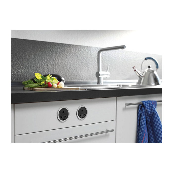 Bachmann 926.001 Enchufe de Pared con Protección 1x Schutzkontakt Tipo F, 2 m, Negro, Blanco y Acero Inoxidable, Incluye Aro Decorativo
