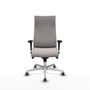 Sillón Albacete con mecanismo Sincro tapizada con Similpiel color Blanco. Equipado con Base aluminio, Brazos 1D y Ruedas 65 mm parqué