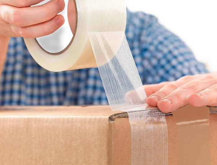 Q-connect Cinta adhesiva monofilamentos transparente 50 m x 50 mm, con refuerzo de fibra de vidrio para embalaje pesado