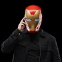 Hasbro HASF90165L0 Casco electrónico Iron Man Marvel Legends con efectos de luz coleccionable premium para adultos