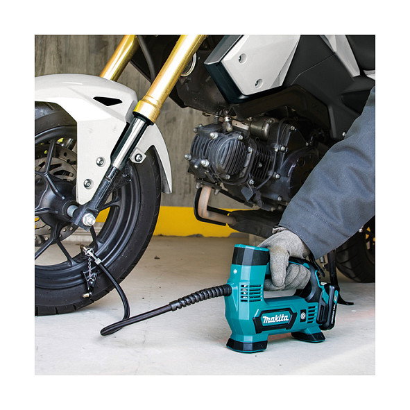 Makita MP100DZ Compresor de aire inalámbrico