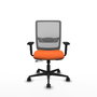 Silla de oficina Haches con mecanismo Sincro/Traslack tapizada con Tela color Naranja y malla color Gris. Equipada con lumbar 1D, Brazos 2D y Ruedas 65mm nailon