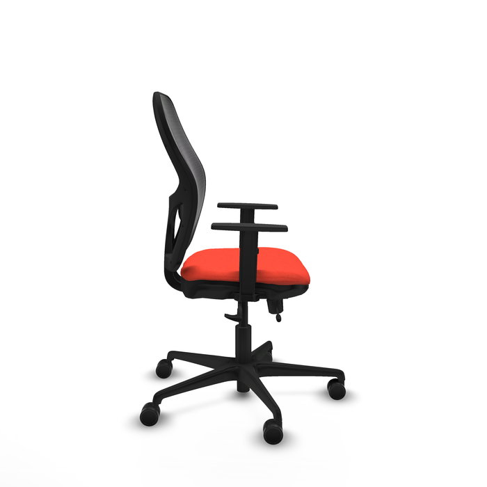Silla de oficina Jorquera con mecanismo Sincro/Traslack tapizada con Tela color Naranja oscuro y malla color Negro. Equipada con lumbar 1D, Brazos 1D y Ruedas 65mm nailon