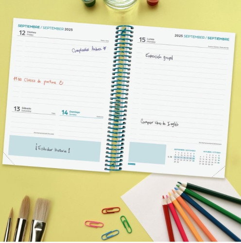 Finocam 536160526 Agenda Escolar 2025-2026 Diva 1 Día Página 155x212mm Espiral Colores