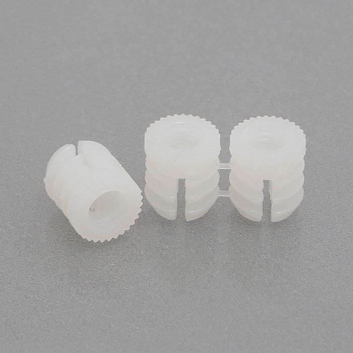 TRAVERSA Tuerca Nylon Expansible M6 D10-12 Tiras De 12Pzs Para Taladro De 10Mm