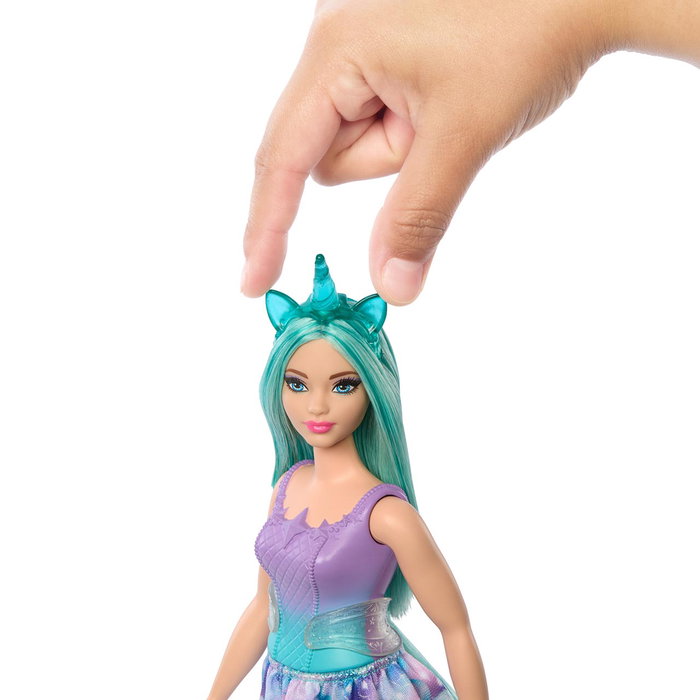 Barbie Muñeca Hrr15 Unicornio con Pelo de Colores, Corpiño Degradado, Falda, Botas y Accesorios Fantasía, Para Edad +3 Años Barbie Muñeca Hrr15 Unicornio con Pelo de Colores, Corpiño Degradado, Falda, Botas y Accesorios Fantasía, Para Edad +3 Años