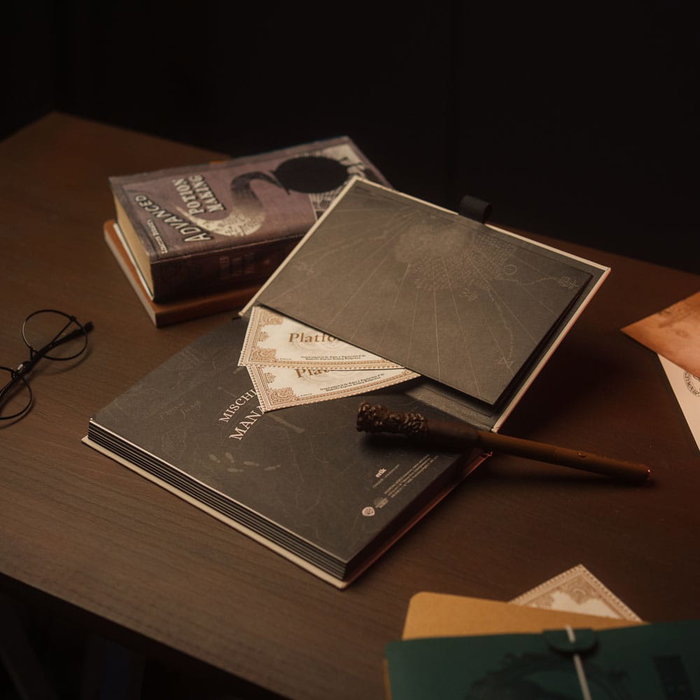 Harry Potter Cuaderno A5 Premium con luz Marauder's Map