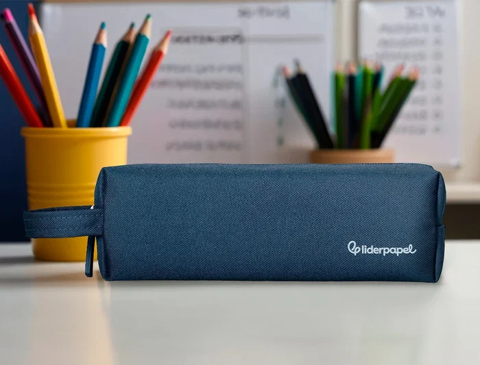Liderpapel Estuche Portatodo Classic Rectangular con Asa, Azul Marino, 210x70mm
