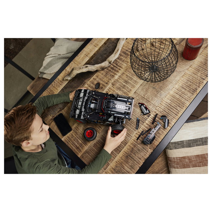 LEGO Technic Audi RS Q e-tron Juego Construcción 914 Piezas 10+ Años