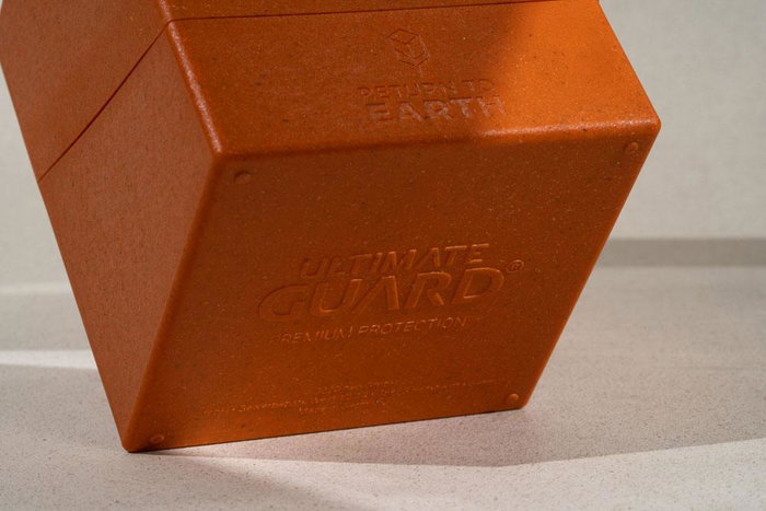 Ultimate Guard Return to Earth Boulder 100+ - Orange Ultimate Guard Return to Earth Boulder 100+ - Orange