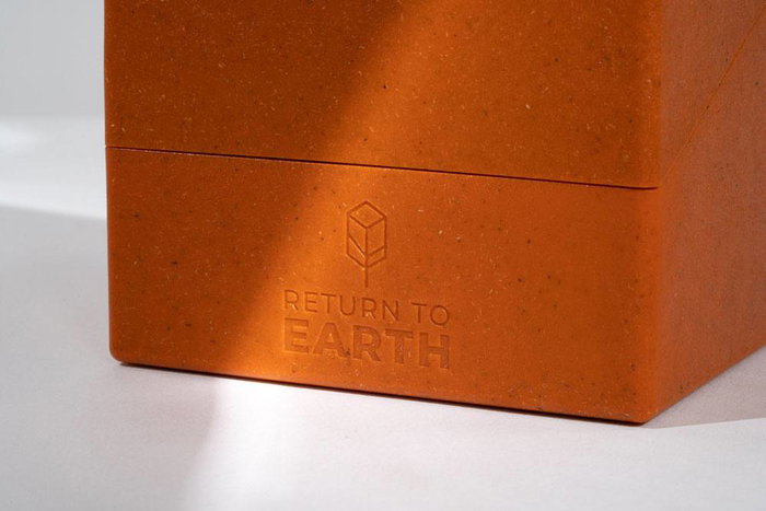 Ultimate Guard Return to Earth Boulder 100+ - Orange Ultimate Guard Return to Earth Boulder 100+ - Orange